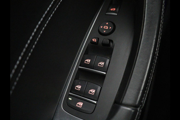 BMW X3 M Competition 510PK | Panoramadak | Head-Up | 360 Camera | Adaptive cruise | Leder | Achterbankverwarming | Carplay | Trekhaak | Sfeerverlichting | Harman/Kardon | Navigatie | Keyless | M Sportstoelen | 21'' velgen | Adaptief LED