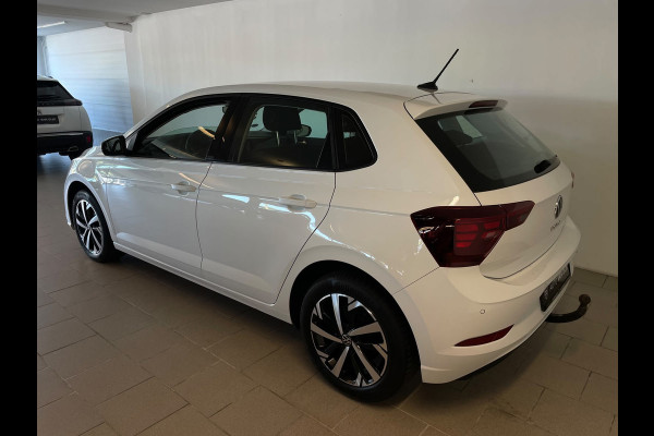 Volkswagen Polo 1.0 TSI Life Business TREKHAAK CLIMA MULTIMEDIA CRUISE PARKEERSENSOREN APPLE CARPLAY STOELVERWARMING PRIVACY GLAS