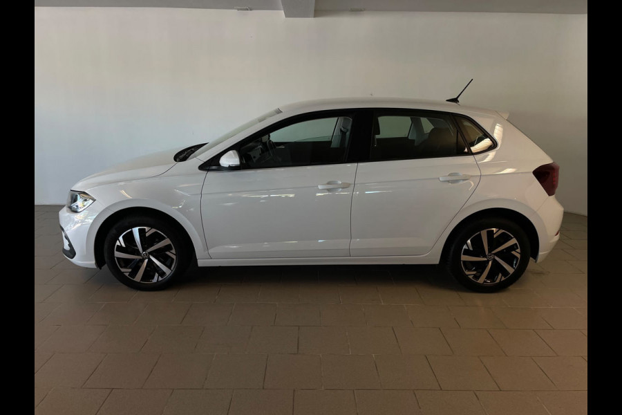 Volkswagen Polo 1.0 TSI Life Business TREKHAAK CLIMA MULTIMEDIA CRUISE PARKEERSENSOREN APPLE CARPLAY STOELVERWARMING PRIVACY GLAS