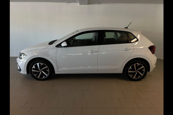 Volkswagen Polo 1.0 TSI Life Business TREKHAAK CLIMA MULTIMEDIA CRUISE PARKEERSENSOREN APPLE CARPLAY STOELVERWARMING PRIVACY GLAS