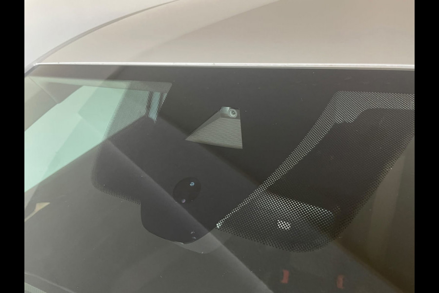 Volkswagen Polo 1.0 TSI Life Business TREKHAAK CLIMA MULTIMEDIA CRUISE PARKEERSENSOREN APPLE CARPLAY STOELVERWARMING PRIVACY GLAS
