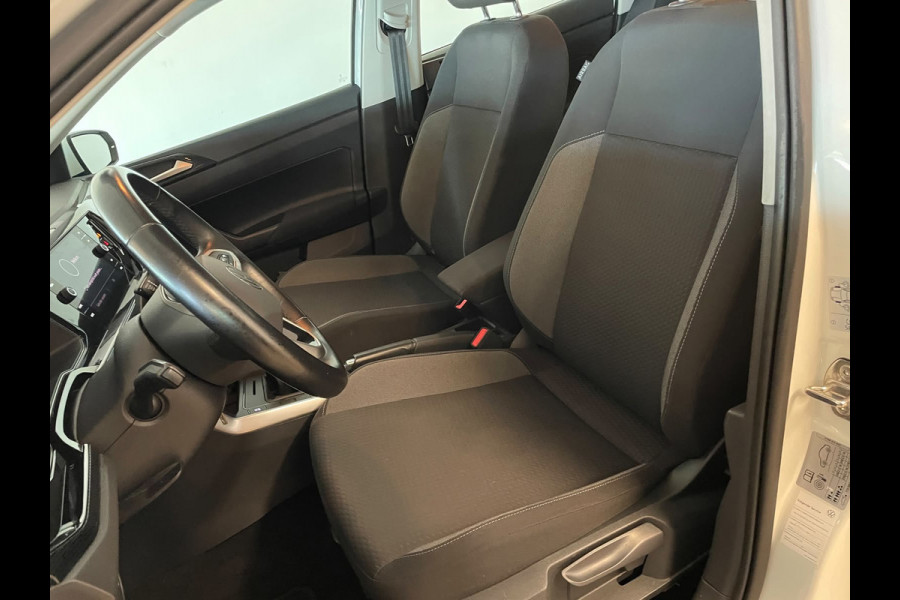 Volkswagen Polo 1.0 TSI Life Business TREKHAAK CLIMA MULTIMEDIA CRUISE PARKEERSENSOREN APPLE CARPLAY STOELVERWARMING PRIVACY GLAS