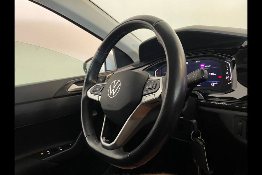 Volkswagen Polo 1.0 TSI Life Business TREKHAAK CLIMA MULTIMEDIA CRUISE PARKEERSENSOREN APPLE CARPLAY STOELVERWARMING PRIVACY GLAS