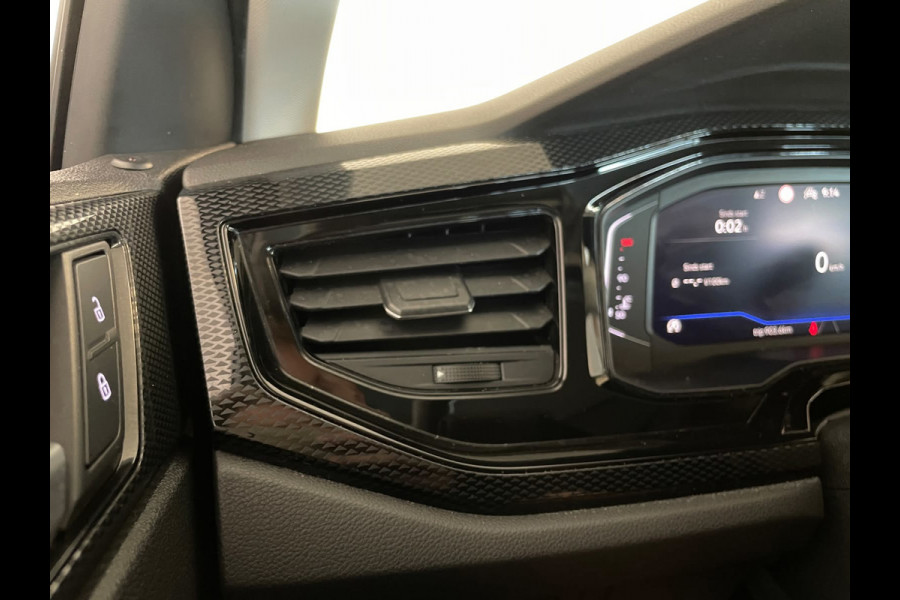 Volkswagen Polo 1.0 TSI Life Business TREKHAAK CLIMA MULTIMEDIA CRUISE PARKEERSENSOREN APPLE CARPLAY STOELVERWARMING PRIVACY GLAS