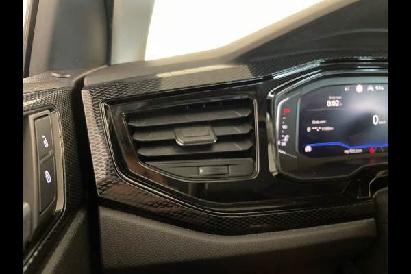 Volkswagen Polo 1.0 TSI Life Business TREKHAAK CLIMA MULTIMEDIA CRUISE PARKEERSENSOREN APPLE CARPLAY STOELVERWARMING PRIVACY GLAS