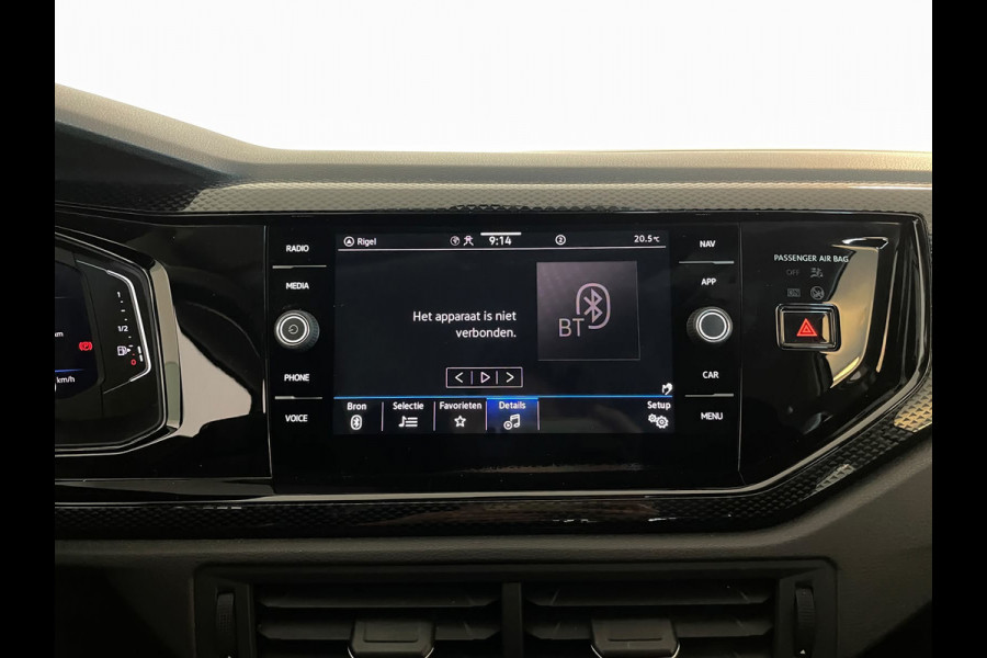 Volkswagen Polo 1.0 TSI Life Business TREKHAAK CLIMA MULTIMEDIA CRUISE PARKEERSENSOREN APPLE CARPLAY STOELVERWARMING PRIVACY GLAS