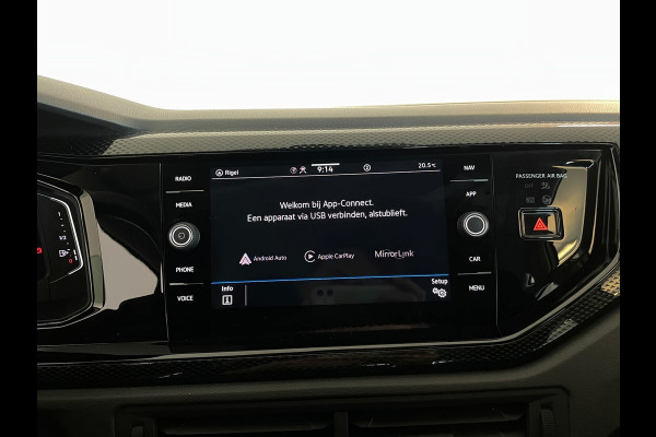 Volkswagen Polo 1.0 TSI Life Business TREKHAAK CLIMA MULTIMEDIA CRUISE PARKEERSENSOREN APPLE CARPLAY STOELVERWARMING PRIVACY GLAS