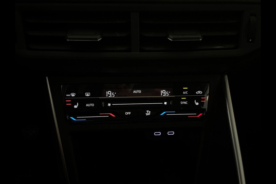 Volkswagen Polo 1.0 TSI Life Business TREKHAAK CLIMA MULTIMEDIA CRUISE PARKEERSENSOREN APPLE CARPLAY STOELVERWARMING PRIVACY GLAS