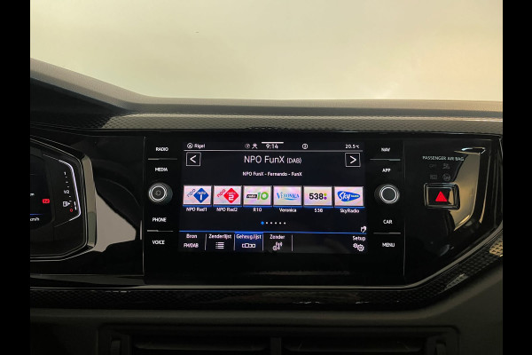 Volkswagen Polo 1.0 TSI Life Business TREKHAAK CLIMA MULTIMEDIA CRUISE PARKEERSENSOREN APPLE CARPLAY STOELVERWARMING PRIVACY GLAS