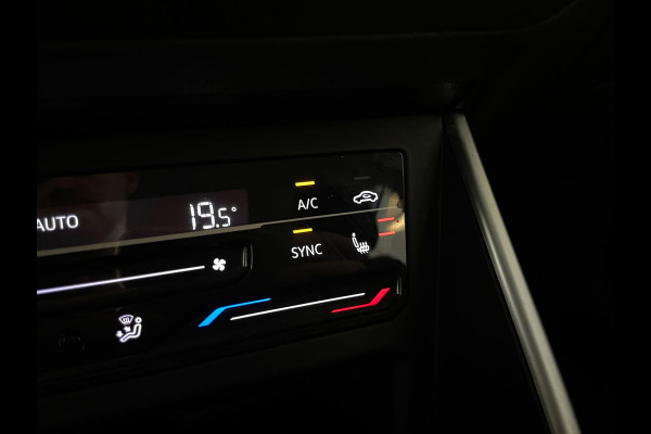 Volkswagen Polo 1.0 TSI Life Business TREKHAAK CLIMA MULTIMEDIA CRUISE PARKEERSENSOREN APPLE CARPLAY STOELVERWARMING PRIVACY GLAS