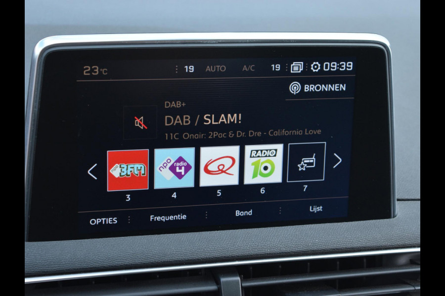 Peugeot 5008 1.2 PureTech GT-Line | navigatie | schuif kanteldak l elektrische kofferklep l trekhaak