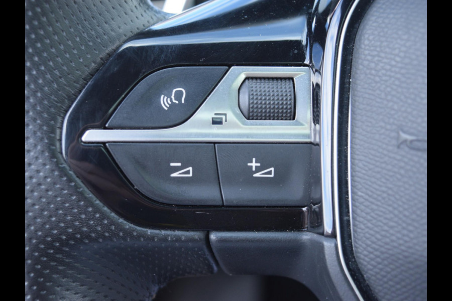 Peugeot 5008 1.2 PureTech GT-Line | navigatie | schuif kanteldak l elektrische kofferklep l trekhaak
