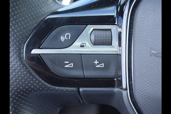 Peugeot 5008 1.2 PureTech GT-Line | navigatie | schuif kanteldak l elektrische kofferklep l trekhaak
