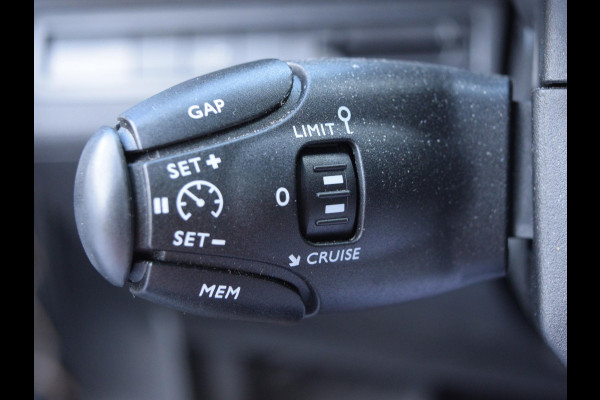 Peugeot 5008 1.2 PureTech GT-Line | navigatie | schuif kanteldak l elektrische kofferklep l trekhaak