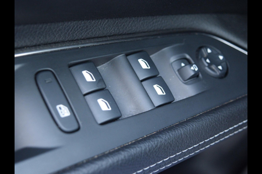 Peugeot 5008 1.2 PureTech GT-Line | navigatie | schuif kanteldak l elektrische kofferklep l trekhaak