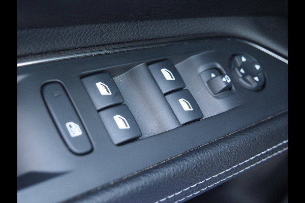 Peugeot 5008 1.2 PureTech GT-Line | navigatie | schuif kanteldak l elektrische kofferklep l trekhaak