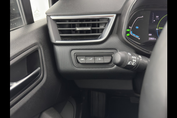 Renault Clio 1.6 E-Tech Hybrid 145 Equilibre (INCL.BTW) Aut. *FULL-LED | COMFORT-SEATS | CARPLAY | KEYLESS | DAB+ | ECC | PDC | CRUISE | TOWBAR*