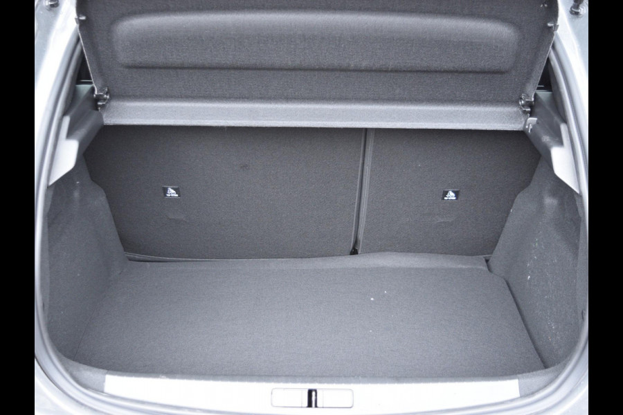Peugeot 208 1.2 Hybrid 145 e-DCS6 GT l adaptief cruise control l navigatie l elektrisch verstelbare voorstoel(en) l 360 camera