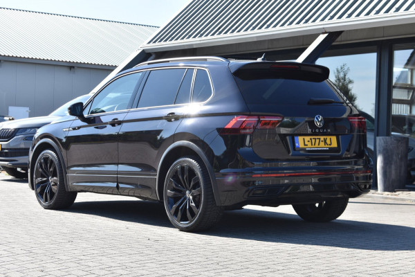 Volkswagen Tiguan 1.5 TSI R-Line Black Style | IQ.LIGHT | DEALER OND. | PANODAK | ADAPTIEVE CRUISE CONTROLE