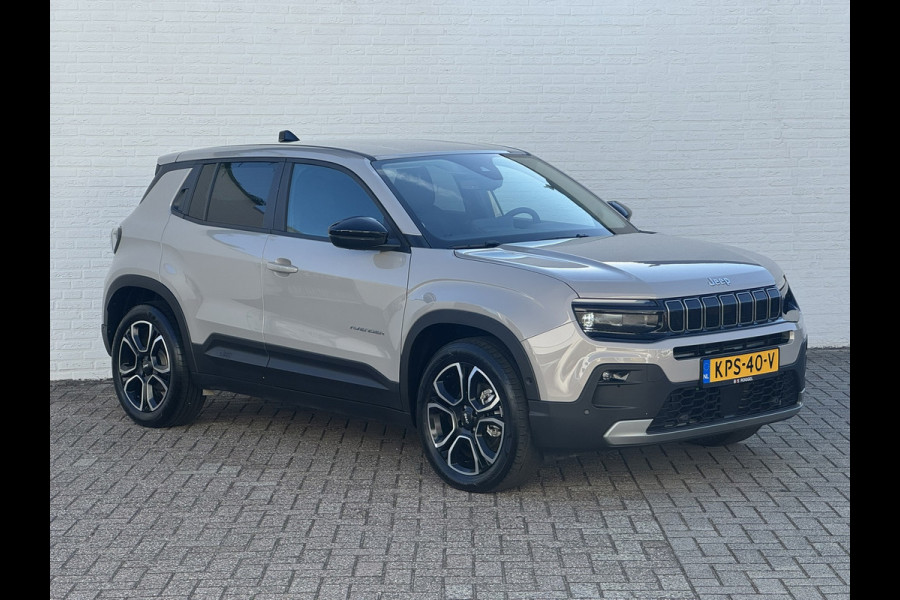 Jeep Avenger Summit 54 kWh Clima Camera Cruise Carplay PDC voor en achter Half Leder