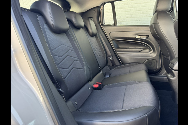 Jeep Avenger Summit 54 kWh Clima Camera Cruise Carplay PDC voor en achter Half Leder