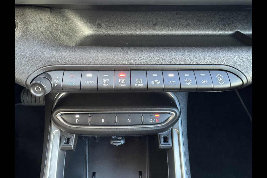 Jeep Avenger Summit 54 kWh Clima Camera Cruise Carplay PDC voor en achter Half Leder