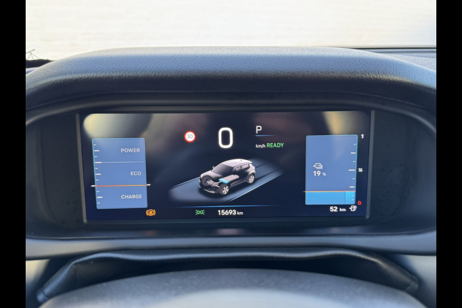 Jeep Avenger Summit 54 kWh Clima Camera Cruise Carplay PDC voor en achter Half Leder
