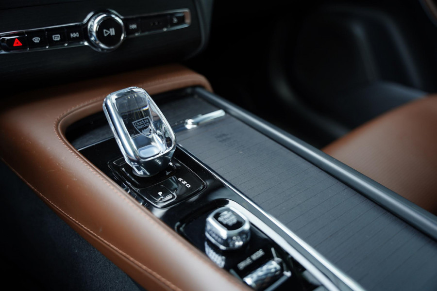 Volvo XC90 2.0 T8 Twin Engine AWD Inscription / Polestar / Bowers & Wilkins / Panoramadak / 1e Eigenaar
