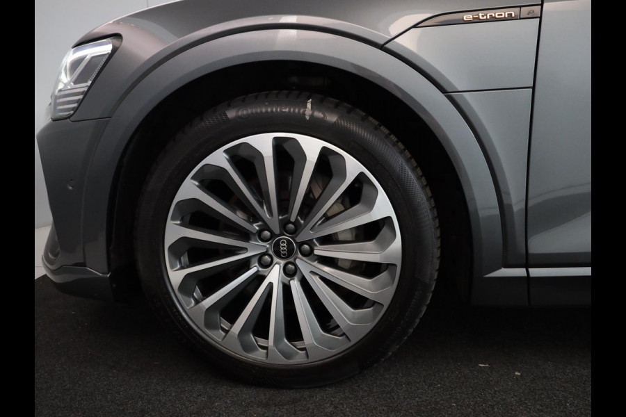 Audi e-tron 55 quattro S edition 95 kWh 408 pk | SOH 95,17% | Navigatie | Panoramadak | Parkeersensoren | Rondomzicht camera | B&O Soundsystem | Head-up display | Lederen bekleding | S-Line |