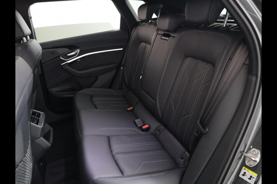 Audi e-tron 55 quattro S edition 95 kWh 408 pk | SOH 95,17% | Navigatie | Panoramadak | Parkeersensoren | Rondomzicht camera | B&O Soundsystem | Head-up display | Lederen bekleding | S-Line |