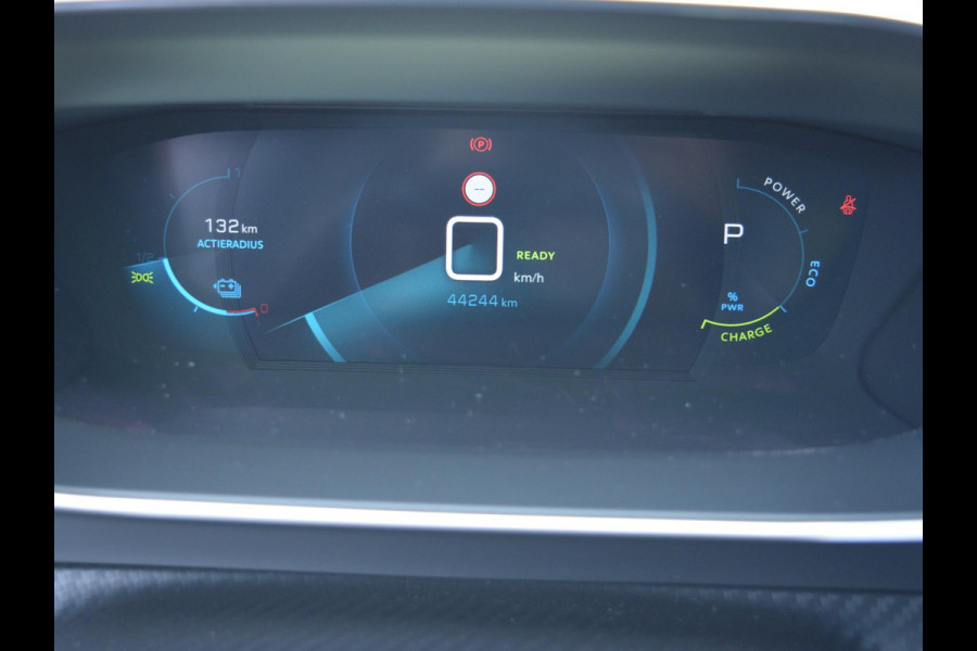 Peugeot e-208 EV GT Pack 50 kWh l voorstoelen verwarmd l adaptief cruise control l Apple Carplay/Android Auto l Alcantara bekleding