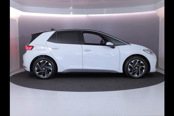 Volkswagen ID.3 Pro 59 kWh 204 pk | Navigatie | Warmtepomp | Parkeersensoren (Park assist) | Achteruitrijcamera | Matrix LED koplampen | Keyless |