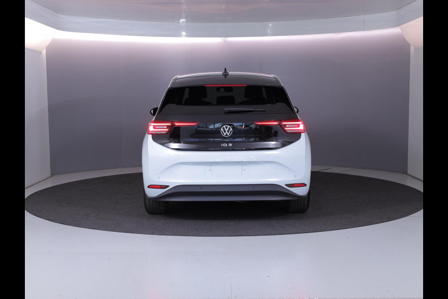 Volkswagen ID.3 Pro 59 kWh 204 pk | Navigatie | Warmtepomp | Parkeersensoren (Park assist) | Achteruitrijcamera | Matrix LED koplampen | Keyless |