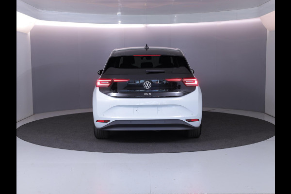 Volkswagen ID.3 Pro 59 kWh 204 pk | Navigatie | Warmtepomp | Parkeersensoren (Park assist) | Achteruitrijcamera | Matrix LED koplampen | Keyless |