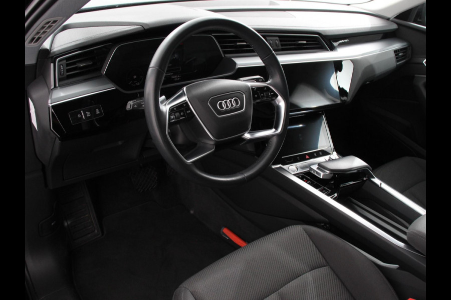 Audi e-tron e-tron 50 quattro Launch edition Navigatie Climate Control Parkeer Sensoren Lichtmetalen velgen