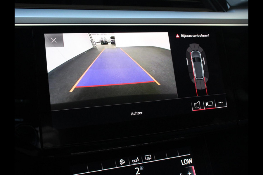 Audi e-tron e-tron 50 quattro Launch edition Navigatie Climate Control Parkeer Sensoren Lichtmetalen velgen