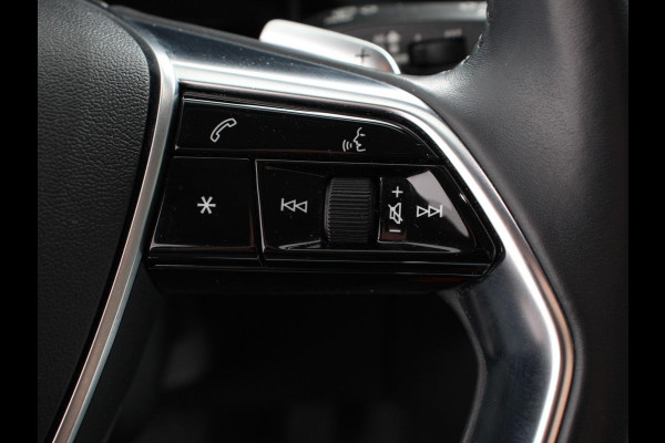 Audi e-tron e-tron 50 quattro Launch edition Navigatie Climate Control Parkeer Sensoren Lichtmetalen velgen