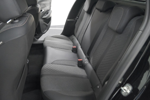 Peugeot 208 PureTech 100 Allure | Apple Carplay | Parkeersensoren | Climate Control