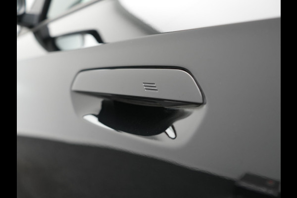 BMW iX1 xDrive30 67 kWh 313pk Dealer O.H. | Trekhaak Af Fabriek | Camera | Adaptief M Onderstel | Voorstoelen Verwarmd | Keyless | Sfeerverlichting | Apple Carplay | Adaptive LED | Cruise Control | Navigatie | DAB |