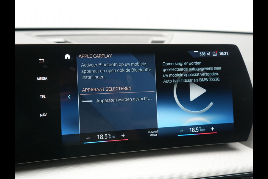 BMW iX1 xDrive30 67 kWh 313pk Dealer O.H. | Trekhaak Af Fabriek | Camera | Adaptief M Onderstel | Voorstoelen Verwarmd | Keyless | Sfeerverlichting | Apple Carplay | Adaptive LED | Cruise Control | Navigatie | DAB |