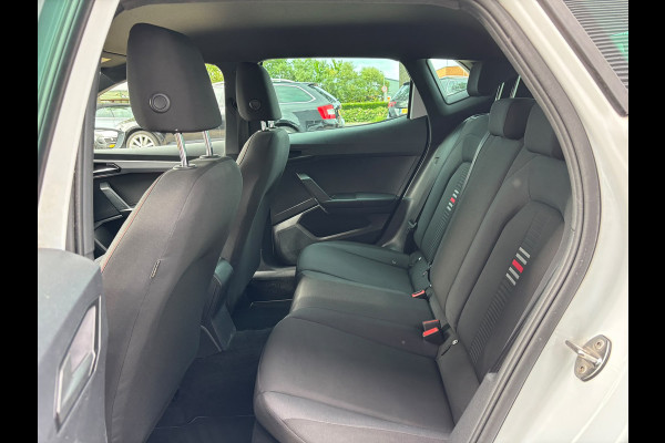 Seat Ibiza 1.0 TSI FR Business Intense | Apple Carplay | Achterruitrijcamera | Adaptieve Cruise | Navi