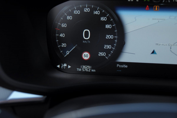 Volvo XC60 T6 350PK Automaat Recharge Inscription / Trekhaak / 360 camera / Leder dashboard  / Head-up display / Harman Kardon audio/ BLIS/ Elektrischbedienbare stoelen met geheugen / Panoramadak/ Adaptive cruise control/ Pilot assist/ Apple Carplay/ Android auto/