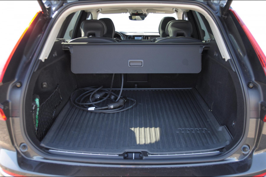 Volvo XC60 T6 350PK Automaat Recharge Inscription / Trekhaak / 360 camera / Leder dashboard  / Head-up display / Harman Kardon audio/ BLIS/ Elektrischbedienbare stoelen met geheugen / Panoramadak/ Adaptive cruise control/ Pilot assist/ Apple Carplay/ Android auto/