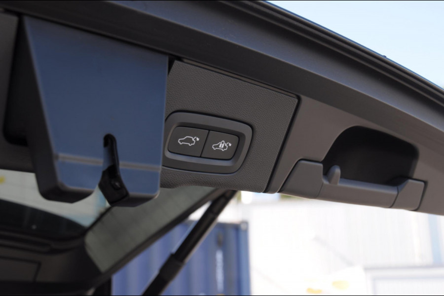 Volvo XC60 T6 350PK Automaat Recharge Inscription / Trekhaak / 360 camera / Leder dashboard  / Head-up display / Harman Kardon audio/ BLIS/ Elektrischbedienbare stoelen met geheugen / Panoramadak/ Adaptive cruise control/ Pilot assist/ Apple Carplay/ Android auto/