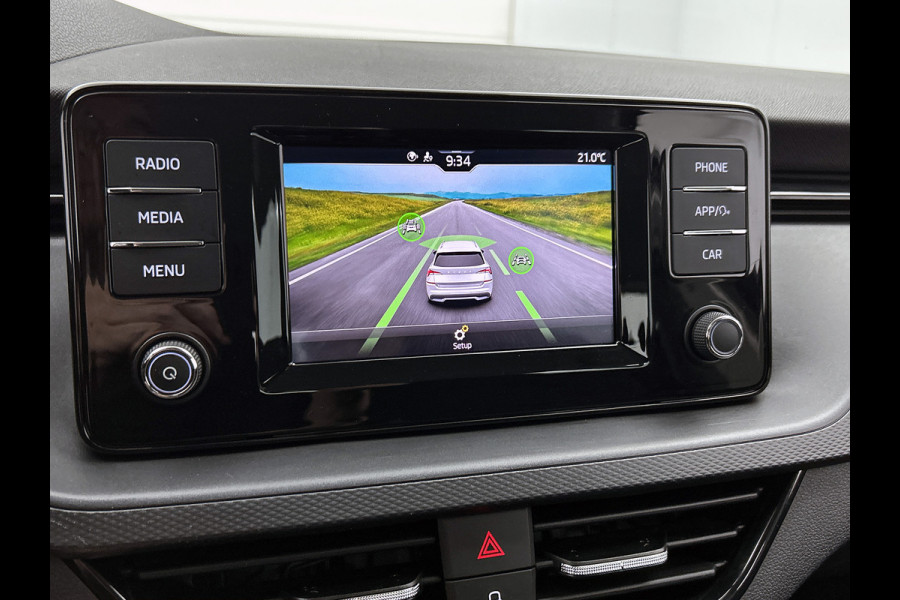 Škoda Kamiq 1.0 TSI 111PK Active / Hoge instap / 6Versn. / Pdc. / Airco / Radio multimedia  / Cruis controle / Apk 03-2027