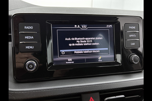 Škoda Kamiq 1.0 TSI 111PK Active / Hoge instap / 6Versn. / Pdc. / Airco / Radio multimedia  / Cruis controle / Apk 03-2027
