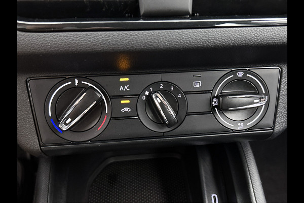 Škoda Kamiq 1.0 TSI 111PK Active / Hoge instap / 6Versn. / Pdc. / Airco / Radio multimedia  / Cruis controle / Apk 03-2027