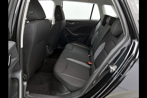 Škoda Kamiq 1.0 TSI 111PK Active / Hoge instap / 6Versn. / Pdc. / Airco / Radio multimedia  / Cruis controle / Apk 03-2027