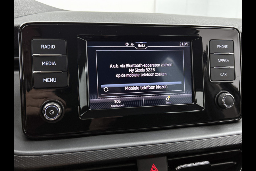 Škoda Kamiq 1.0 TSI 111PK Active / Hoge instap / 6Versn. / Pdc. / Airco / Radio multimedia  / Cruis controle / Apk 03-2027