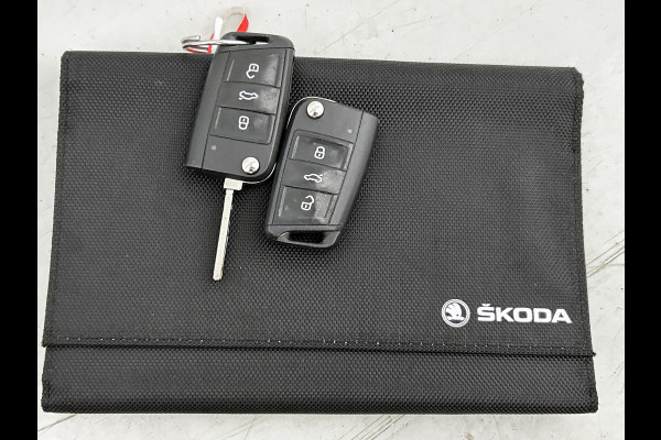 Škoda Kamiq 1.0 TSI 111PK Active / Hoge instap / 6Versn. / Pdc. / Airco / Radio multimedia  / Cruis controle / Apk 03-2027
